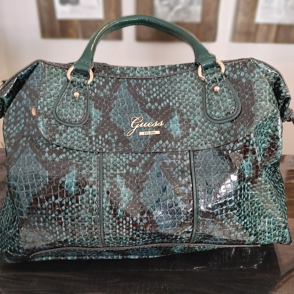 Guess bag, lightly used - Picture 1 of 5